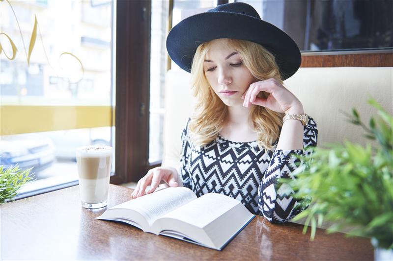 relaxing-with-book-latte